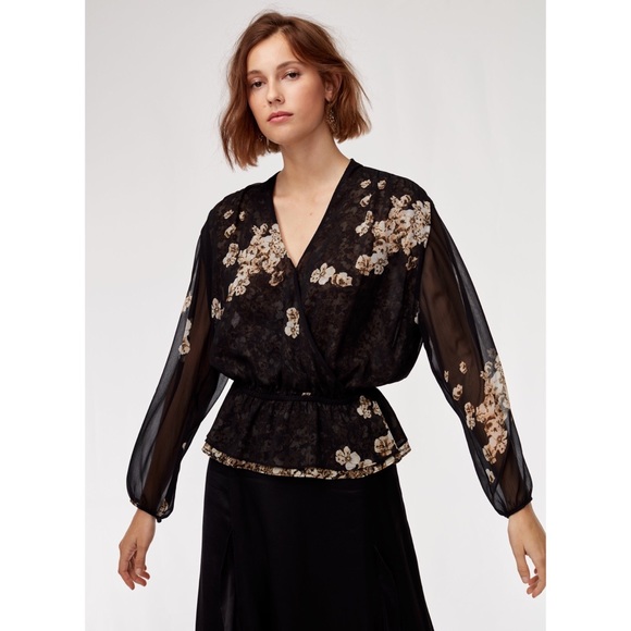 Aritzia Little Moon Lunaria Blouse Black Floral - Picture 2 of 8